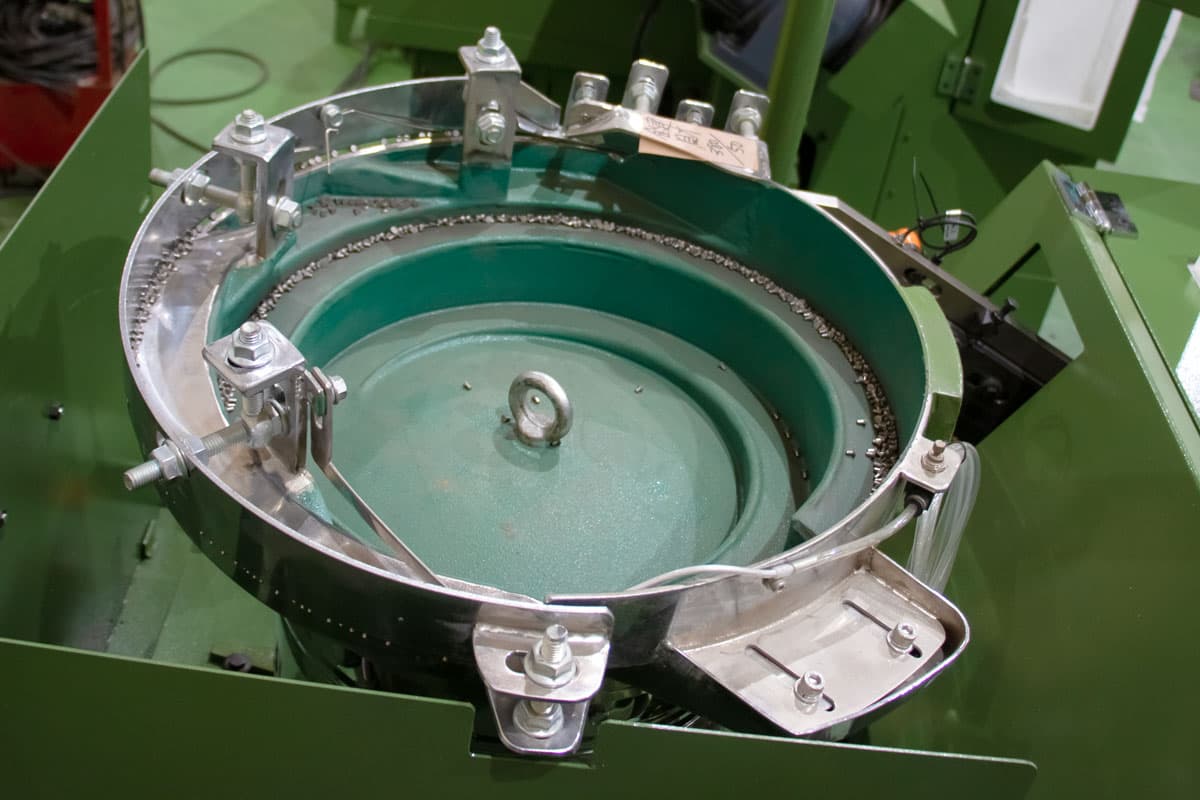 Vibratory feed bowl